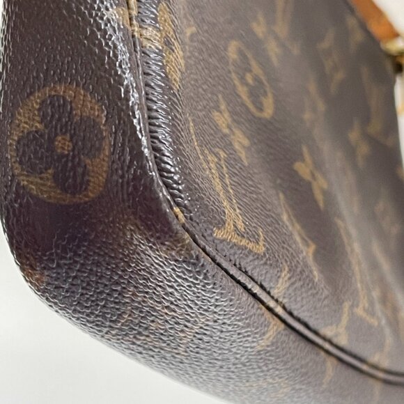 Louis Vuitton Monogram Pochette Accessoires Pouch (2220) - Picture 8 of 12